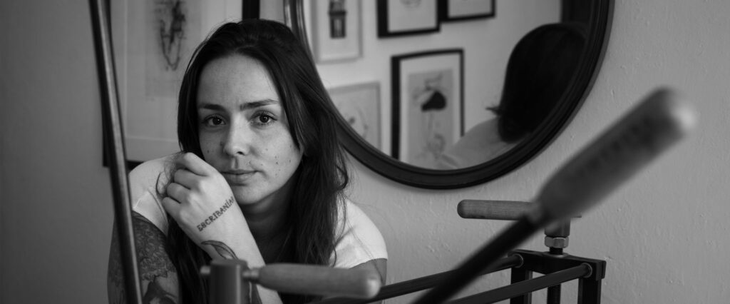 Ángela Glezal, ilustradora y grabadora canaria